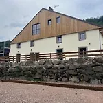 La Cle Des Champs - Le Loft - Jacuzzi Privee شقة