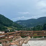 شقة La Cle Des Champs - Le Loft - Jacuzzi Privee لابْريسْ