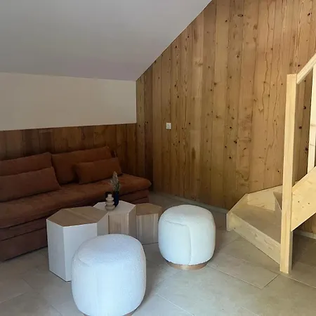 La Cle Des Champs - « Le Loft » - Jacuzzi Prive * La Bresse